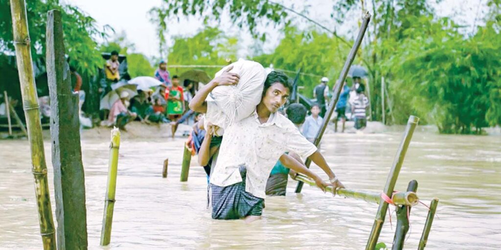 প্রাকৃতিক দুর্যোগের কারণে বাস্তুচ্যুত দেশের ২৪ লাখ মানুষ 8 1 2