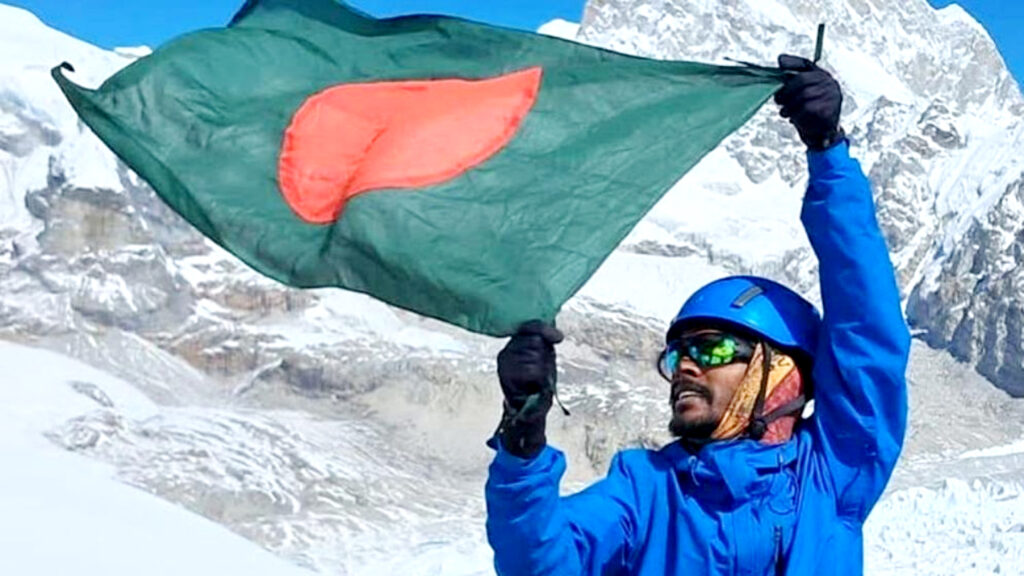 সব চেয়ে কম সময়ে এভারেস্ট জয়ের অনন্য বিশ্বরেকর্ড গড়লেন শাকিল 7 15 2