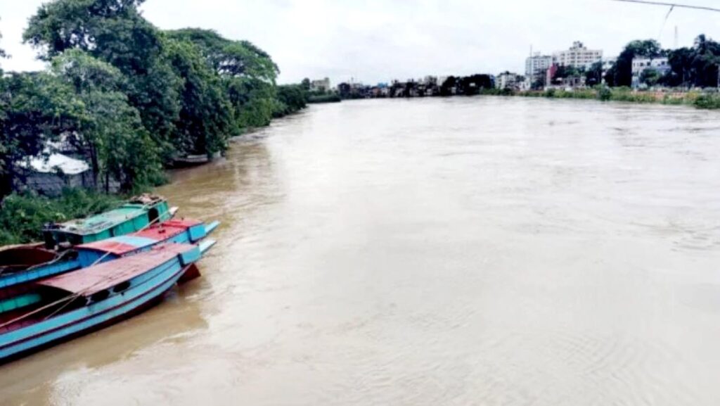 বাড়ছে ৩ বিভাগের নদ-নদীর পানি,বন্যা হতে পারে যেসব জেলায় 1 7 17