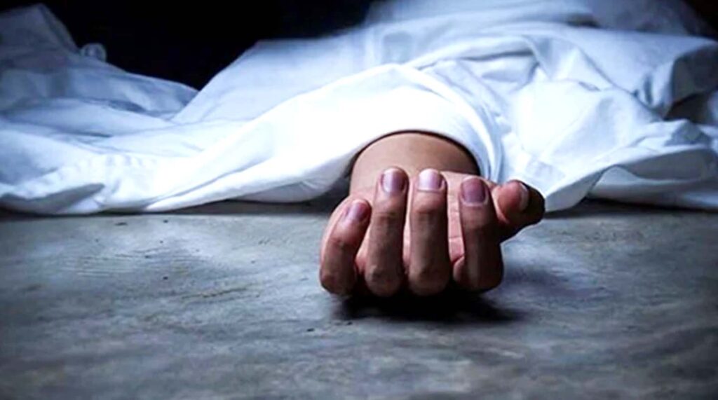 চট্টগ্রামে পরিত্যক্ত বাড়ি থেকে অজ্ঞাত মরদেহ উদ্ধার 4 8 4