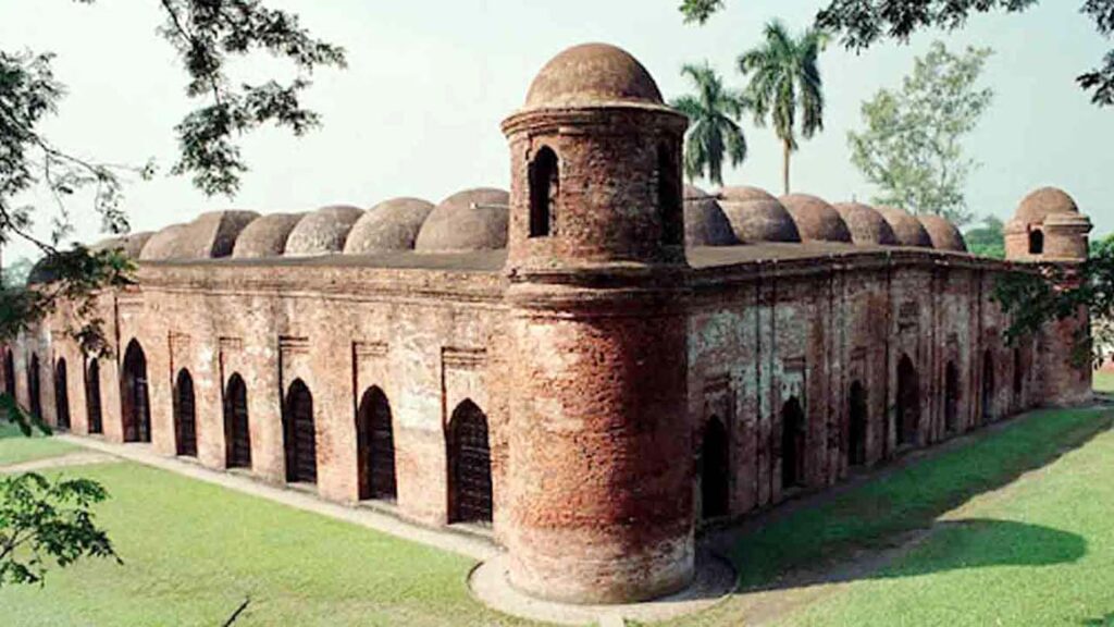 ষাটগম্বুজ মসজিদসহ ৬টি ঐতিহাসিক স্থাপনা চরম আবহাওয়াজনিত ঝুঁকিতে 6 8 5