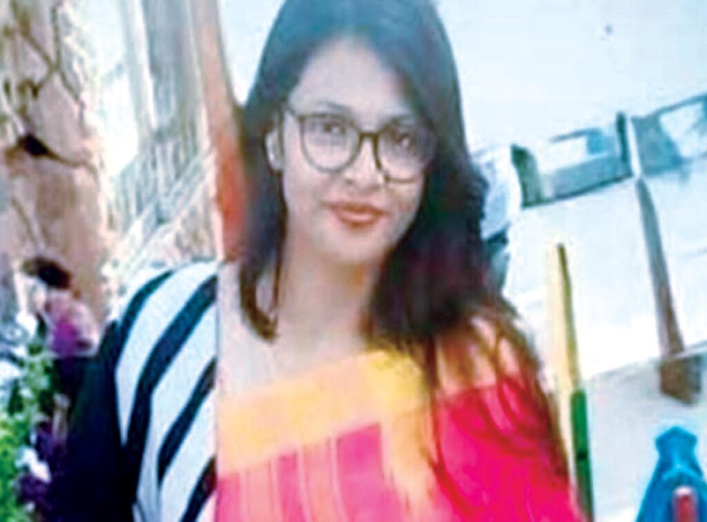 মাগুরায় সরকারি বাসভবন থেকে সমাজকর্মীর ঝুলন্ত লাশ উদ্ধার 2 9 12