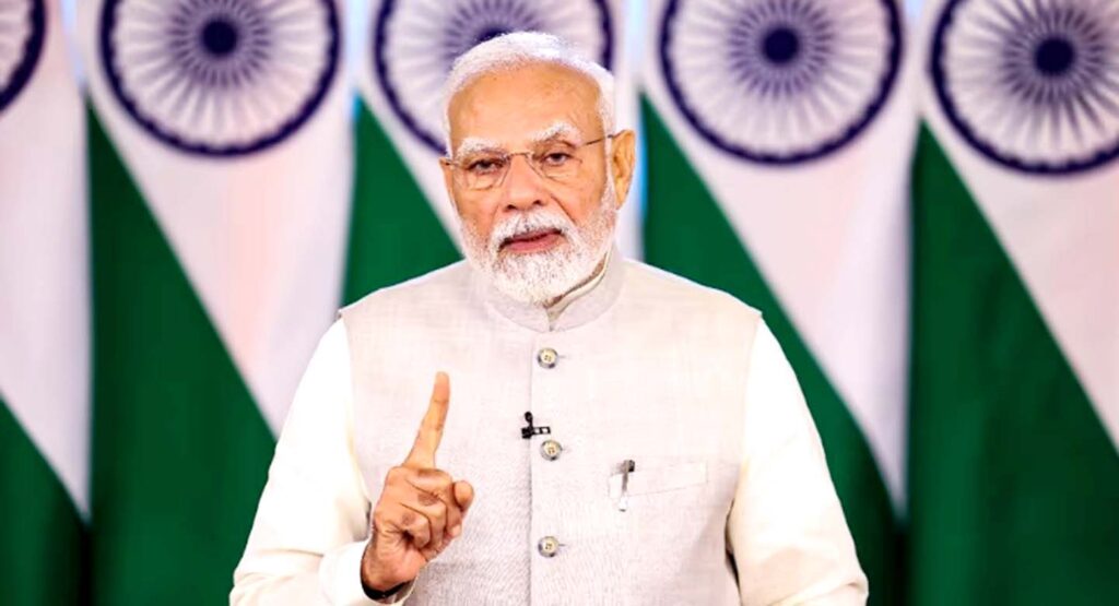 পাকিস্তানকে কড়া বার্তা দিলেন নরেন্দ্র মোদি