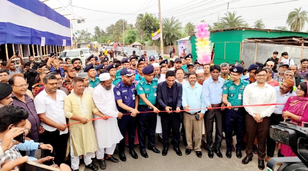 খুলনার জোড়াগেট বাজার চত্বরে কেসিসির ঐতিহ্যবাহী কোরবানির পশুর হাট উদ্বোধন 5 4