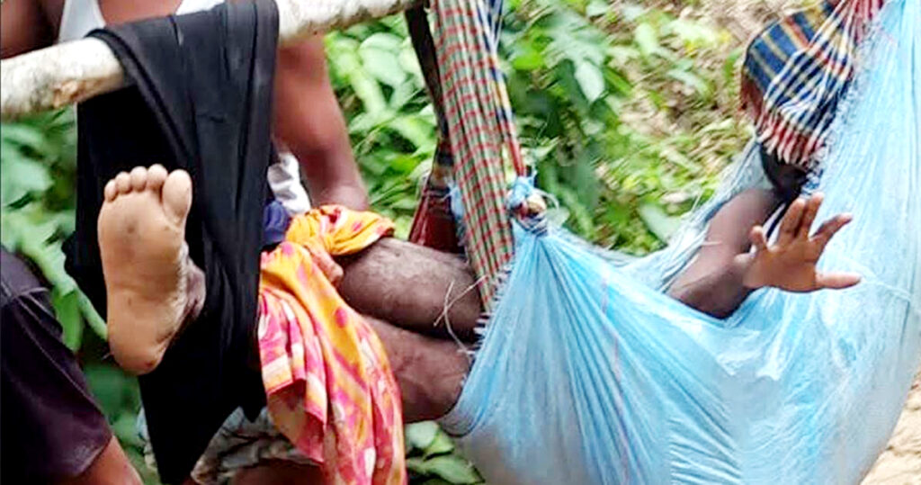 ঘুমধুম সীমান্তে ফের মাইন বিস্ফোরণ, বাংলাদেশি যুবকের পা বিচ্ছিন্ন 10 11 7